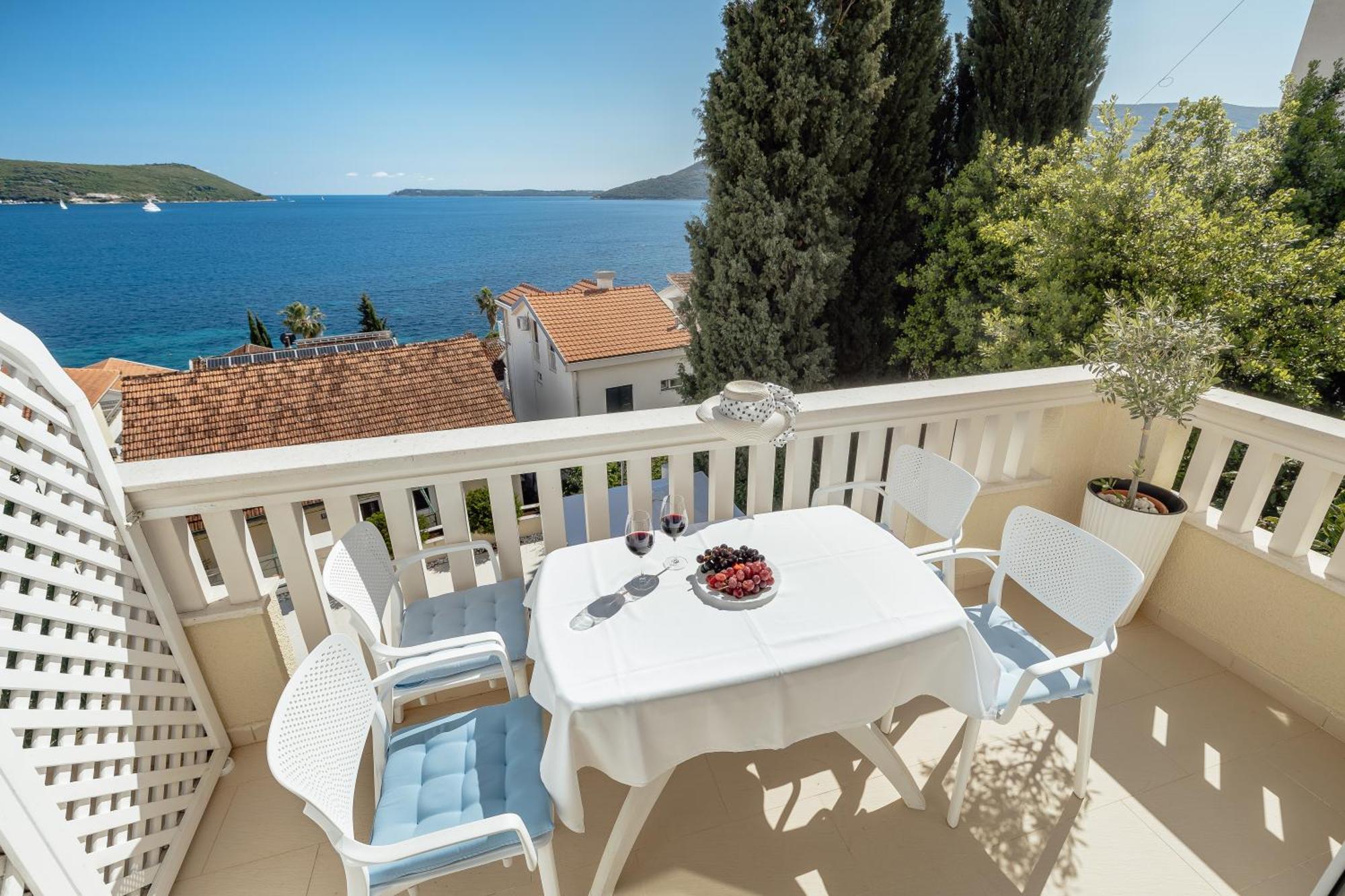 Apartments Porobic Herceg Novi Exterior foto