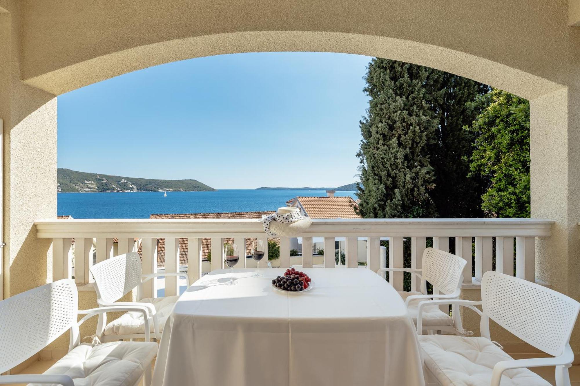 Apartments Porobic Herceg Novi Exterior foto